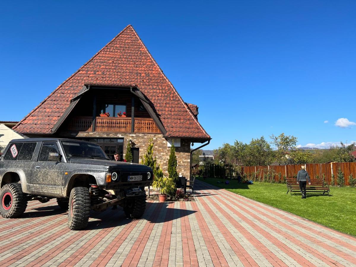 Hotel Piatra Soimului Vişeu de Sus Exterior foto