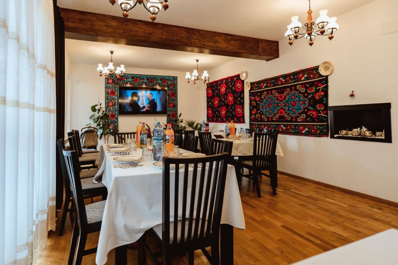 Hotel Piatra Soimului Vişeu de Sus Exterior foto