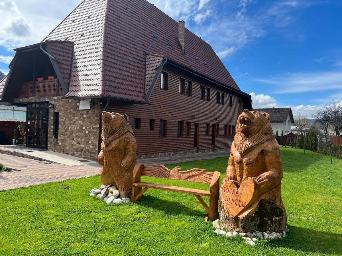Hotel Piatra Soimului Vişeu de Sus Exterior foto