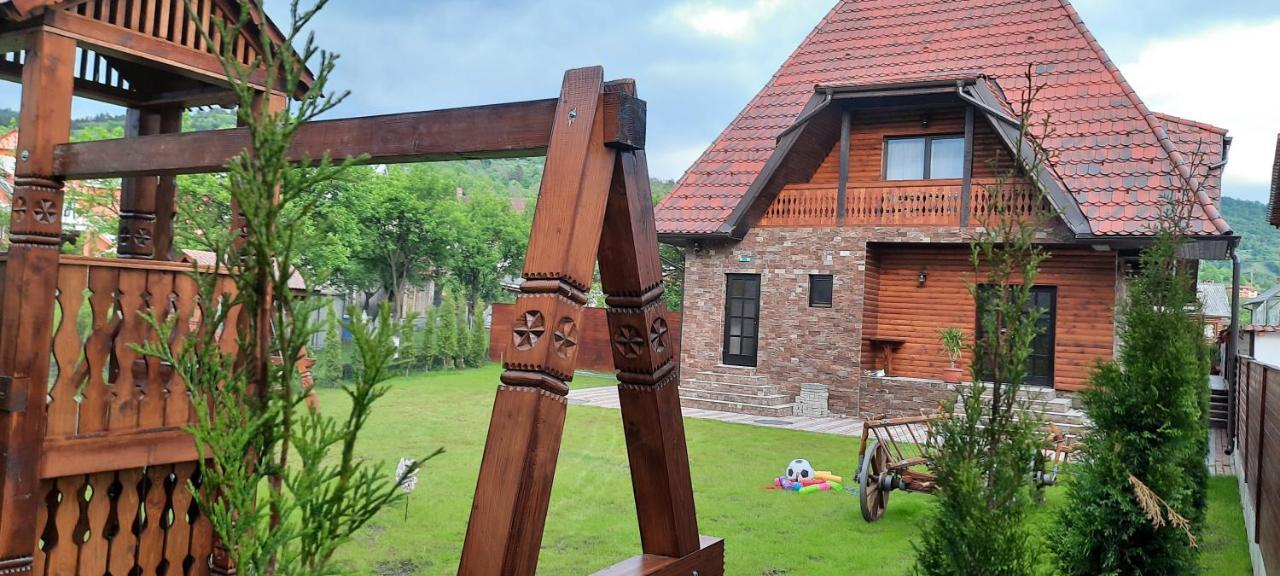 Hotel Piatra Soimului Vişeu de Sus Exterior foto