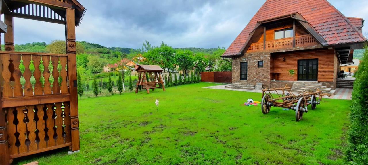 Hotel Piatra Soimului Vişeu de Sus Exterior foto